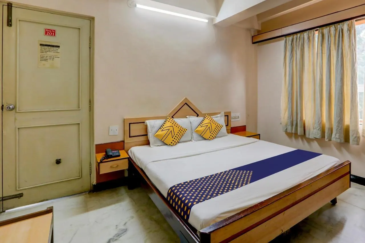Spot On Iyengars Plaza Hotel Mysore 3*,